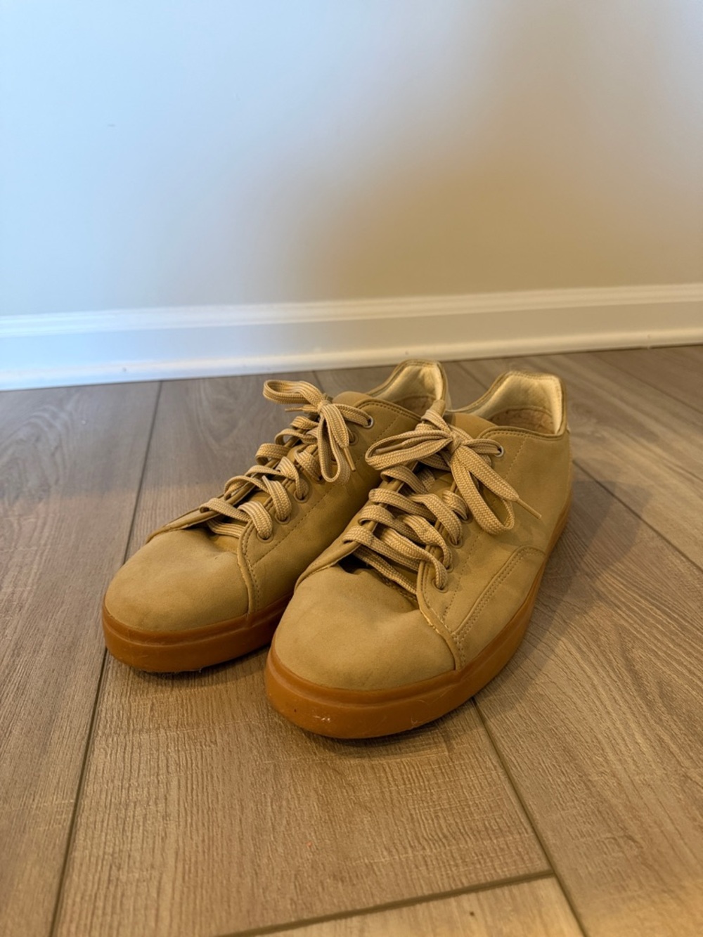 Zara Men's Lace-Up Sneakers in Tan and Gum